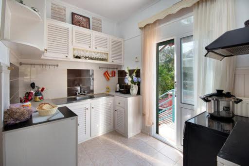 Alexandra Apartment Гайос Екстериор снимка
