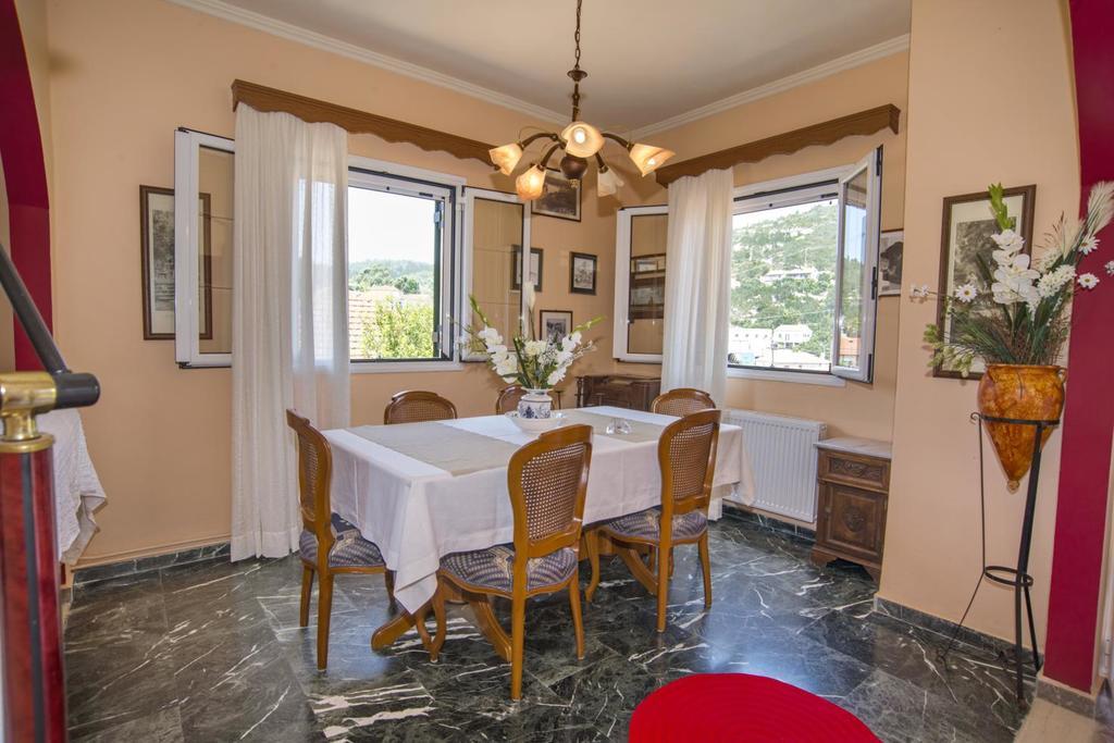 Alexandra Apartment Гайос Екстериор снимка